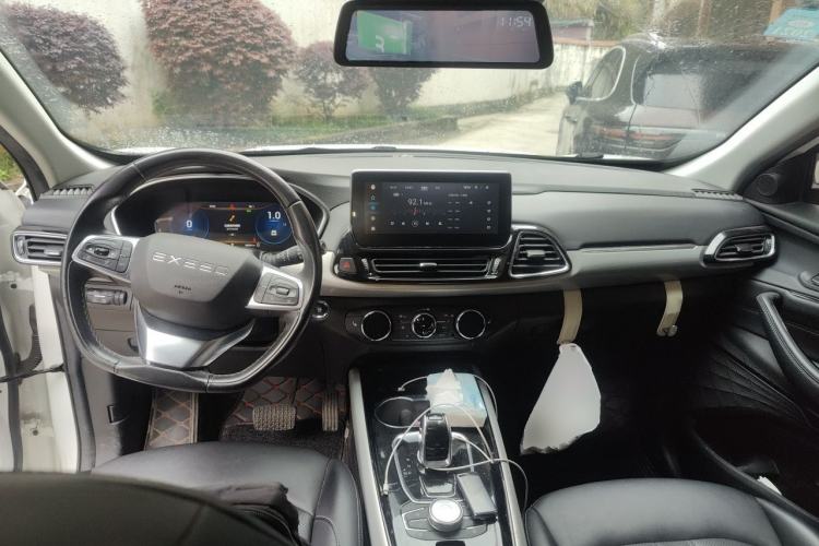 Used EXEED Lingyun 2019 1.6T Two-Wheel Drive Diamond Edition Center Console