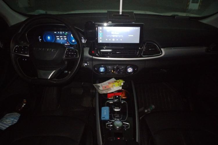 Used EXEED Lingyun 2019 1.6T Two-Wheel Drive Star曜 Edition Center Console