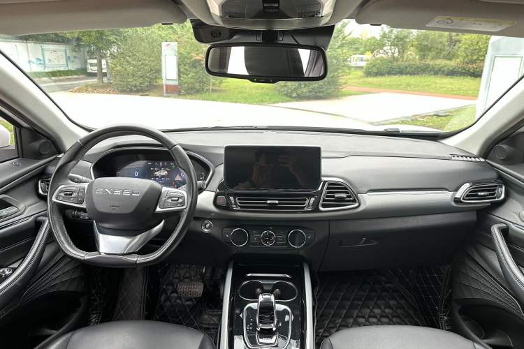 Used EXEED Lingyun 2019 1.6T Two-Wheel Drive Diamond Edition Center Console