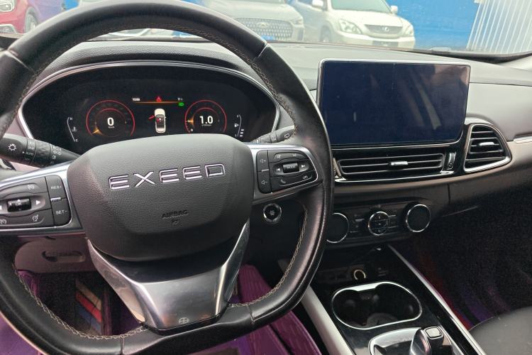 Used EXEED Lingyun 2019 1.6T Two-Wheel Drive Diamond Edition Center Console