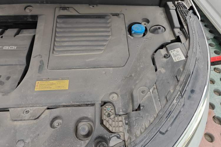 Used EXEED Lingyun 2019 1.6T Two-Wheel Drive Diamond Edition Engine Bay Left