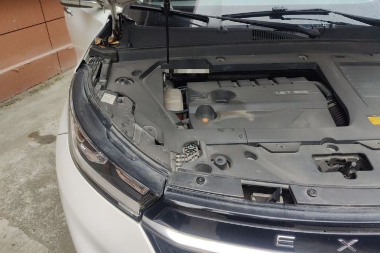Used EXEED Lingyun 2019 1.6T Two-Wheel Drive Diamond Edition Engine Bay Right