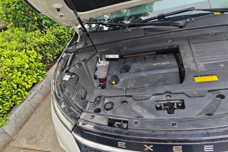 Used EXEED Lingyun 2019 1.6T Two-Wheel-Drive Platinum Edition Engine Bay Right