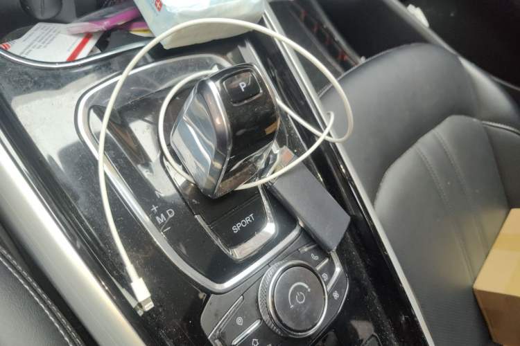 Used EXEED Lingyun 2019 1.6T Two-Wheel Drive Diamond Edition Gear Lever