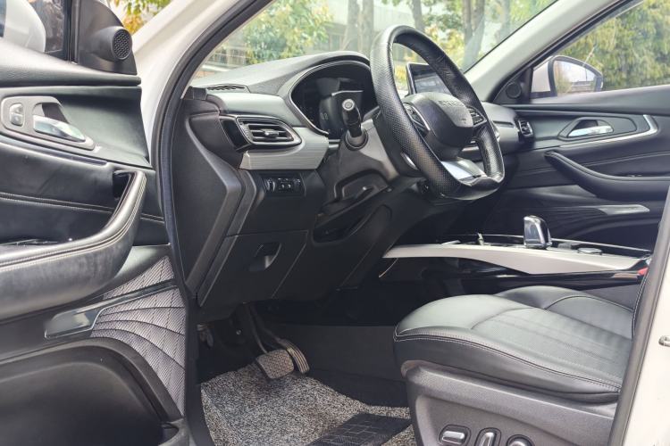Used EXEED Lingyun 2019 1.6T Two-Wheel Drive Diamond Edition Interior 5