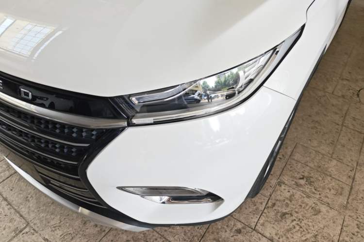 Used EXEED Lingyun 2019 1.6T Two-Wheel Drive Diamond Edition Left Front Headlight