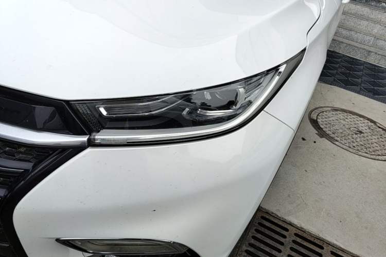 Used EXEED Lingyun 2019 1.6T Two-Wheel-Drive Platinum Edition Left Front Headlight