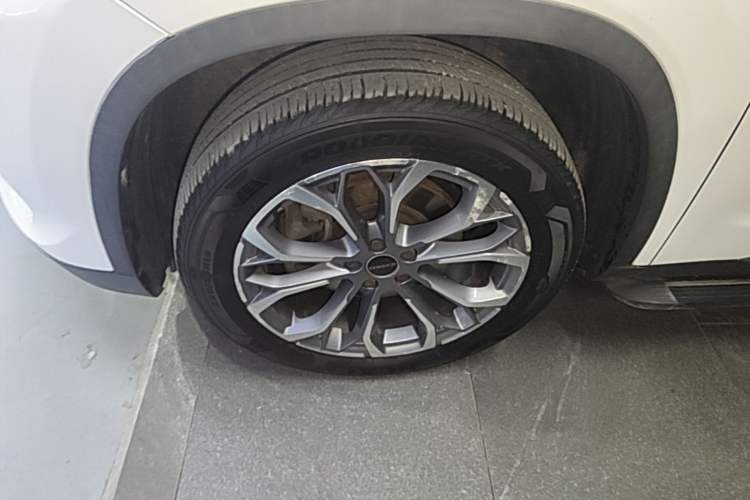 Used EXEED Lingyun 2019 1.6T Two-Wheel Drive Diamond Edition Left Front Wheel Hub