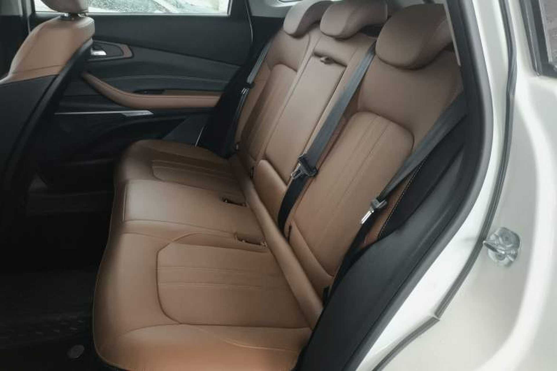 Used EXEED Lingyun 2019 1.6T Two-Wheel Drive Diamond Edition Left Rear Seat