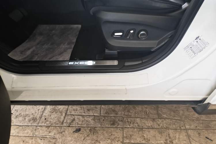 Used EXEED Lingyun 2019 1.6T Two-Wheel Drive Diamond Edition Left Side Sill