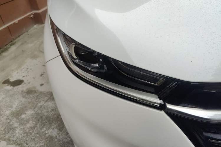 Used EXEED Lingyun 2019 1.6T Two-Wheel Drive Diamond Edition Right Front Headlight