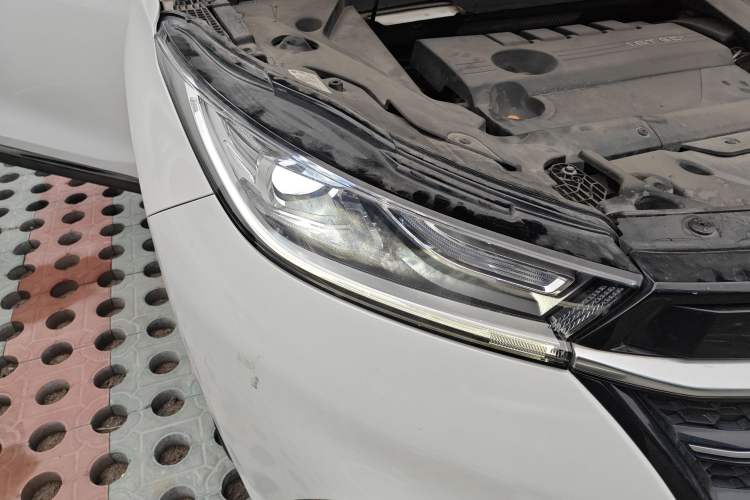 Used EXEED Lingyun 2019 1.6T Two-Wheel Drive Diamond Edition Right Front Headlight