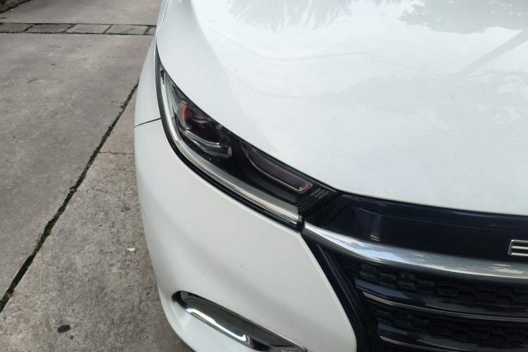 Used EXEED Lingyun 2019 1.6T Two-Wheel Drive Diamond Edition Right Front Headlight