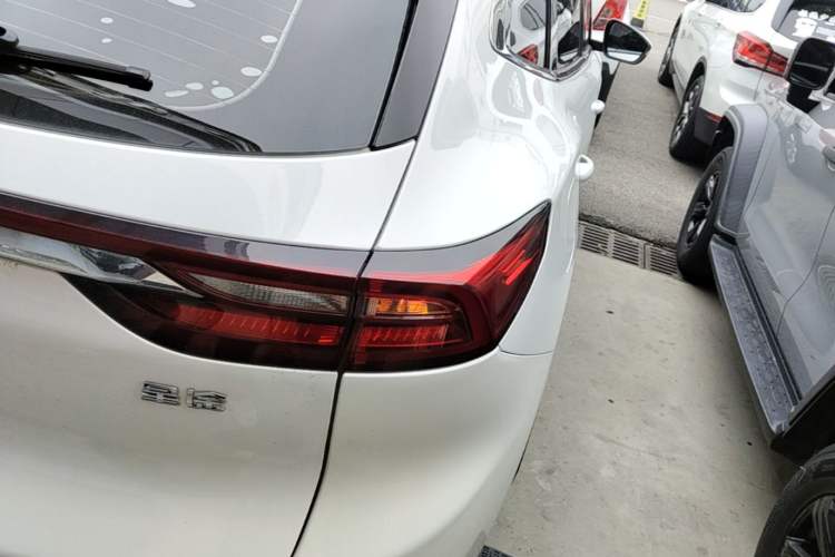 Used EXEED Lingyun 2019 1.6T Two-Wheel-Drive Platinum Edition Right Rear Taillight