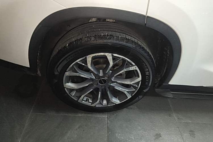Used EXEED Lingyun 2019 1.6T Two-Wheel Drive Diamond Edition Right Rear Wheel Hub