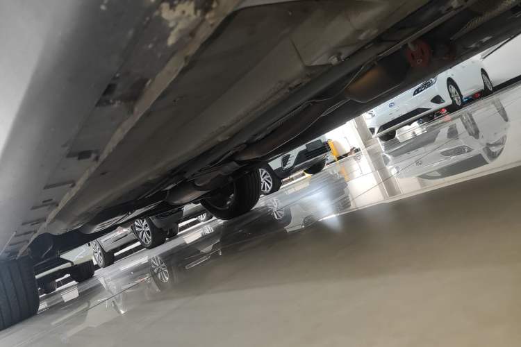 Used EXEED Lingyun 2019 1.6T Two-Wheel Drive Diamond Edition Right Side Sill