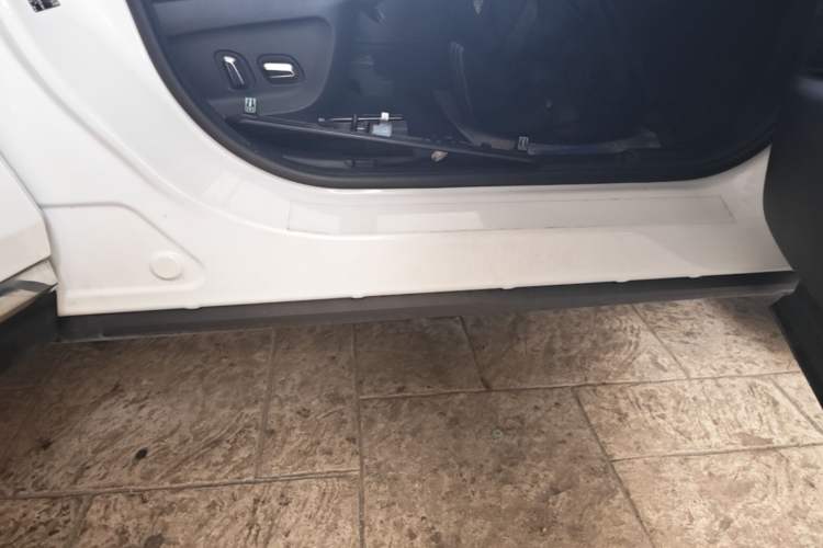 Used EXEED Lingyun 2019 1.6T Two-Wheel Drive Diamond Edition Right Side Sill