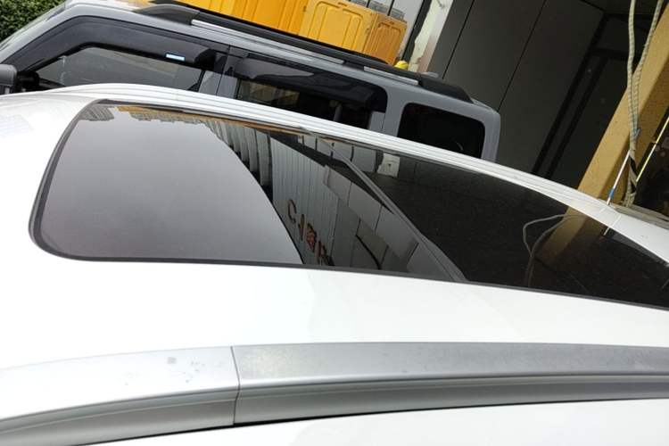 Used EXEED Lingyun 2019 1.6T Two-Wheel-Drive Platinum Edition Roof