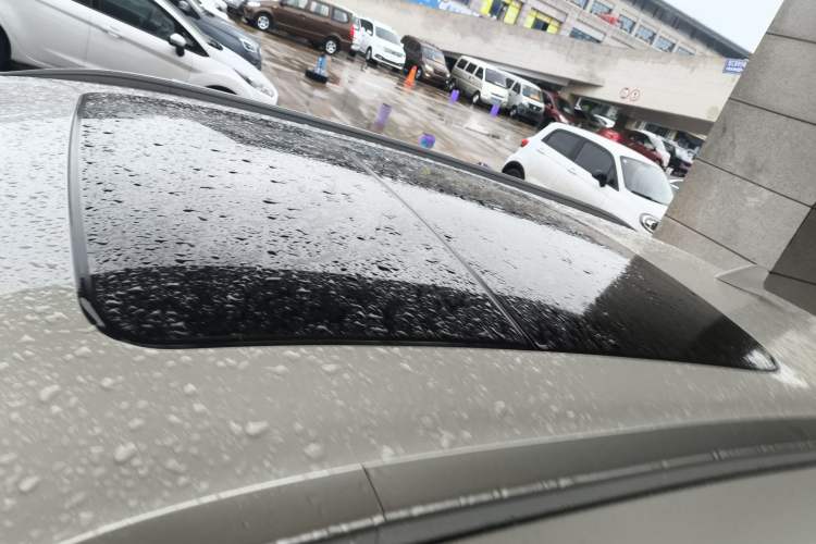 Used EXEED Lingyun 2019 1.6T Two-Wheel Drive Diamond Edition Roof