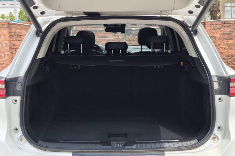 Used EXEED Lingyun 2019 1.6T Two-Wheel Drive Diamond Edition Trunk