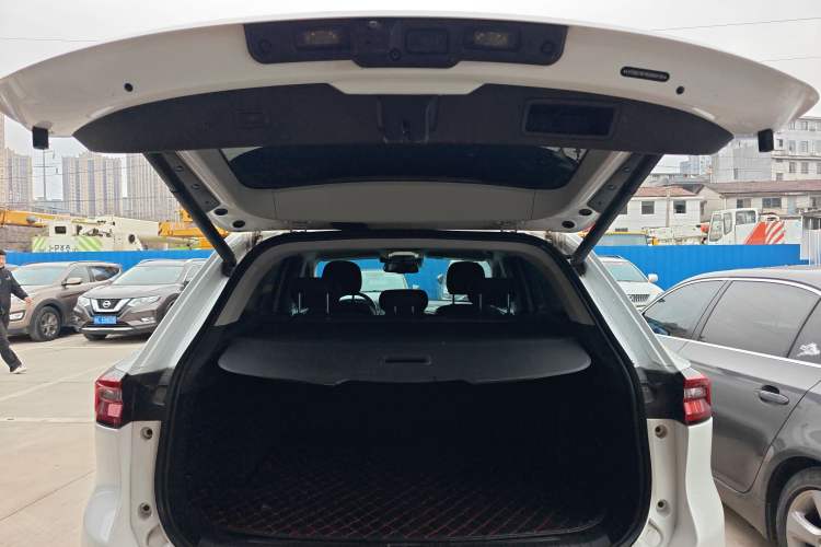 Used EXEED Lingyun 2019 1.6T Two-Wheel Drive Diamond Edition Trunk