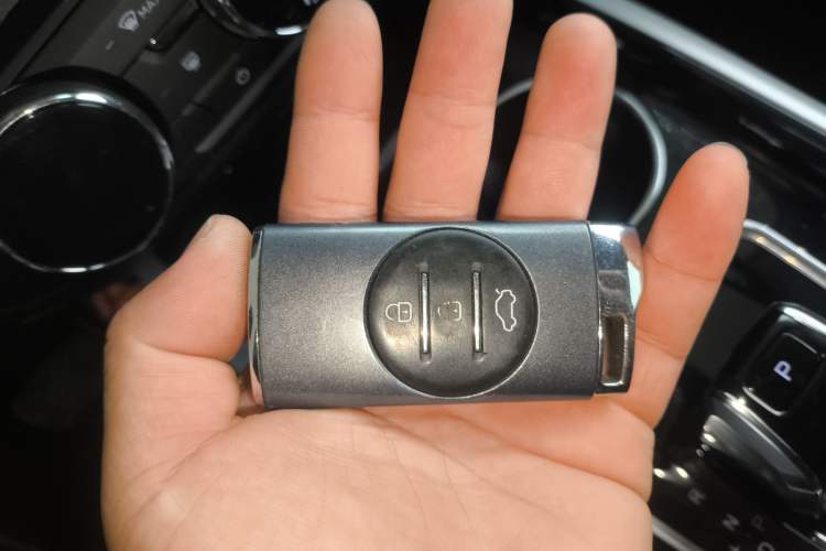 Used EXEED Lingyun 2019 1.6T Two-Wheel Drive Diamond Edition Vehicle Key