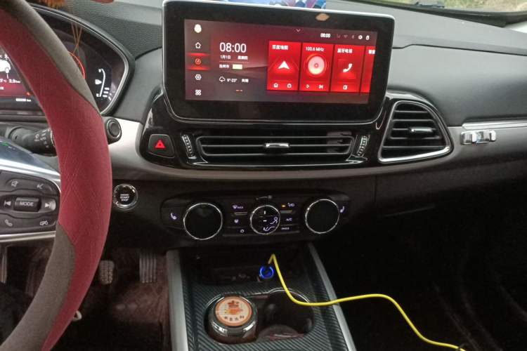 Used EXEED Lingyun 2020 1.6T Two-Wheel Drive Star Edition Audio And AC Panel