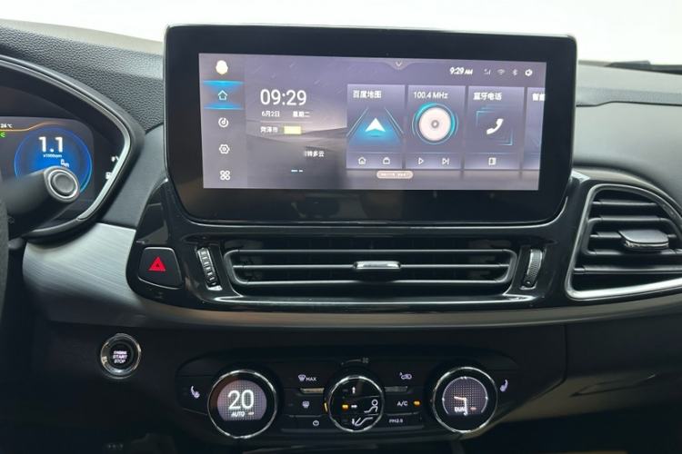 Used EXEED Lingyun 2020 1.6T Two-Wheel Drive Star Edition Audio And AC Panel