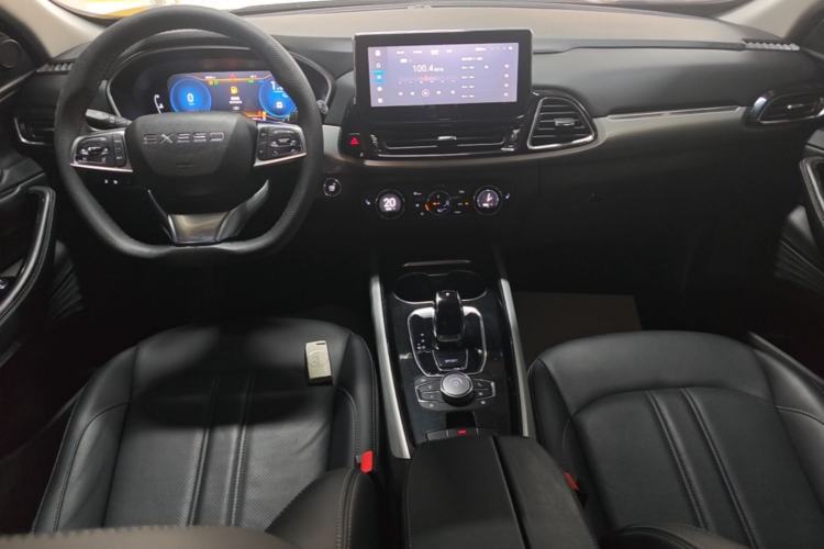 Used EXEED Lingyun 2020 1.6T Two-Wheel Drive Star Edition Center Console
