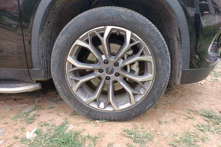 Used EXEED Lingyun 2020 1.6T Two-Wheel Drive Star Edition Right Front Wheel Hub