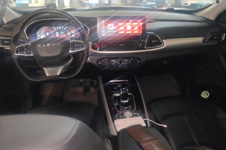 Used EXEED Lingyun 2020 1.6T Two-Wheel Drive Star Edition Center Console