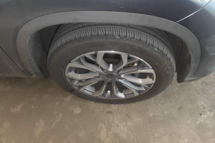 Used EXEED Lingyun 2020 1.6T Two-Wheel Drive Star Edition Right Front Wheel Hub