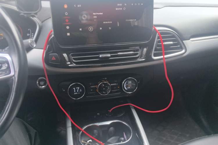 Used EXEED Lingyun 2020 1.6T Two-Wheel Drive Star Edition Audio And AC Panel