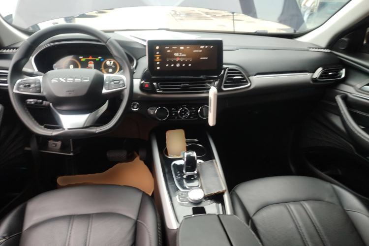 Used EXEED Lingyun 2020 1.6T Two-Wheel Drive Star Edition Center Console