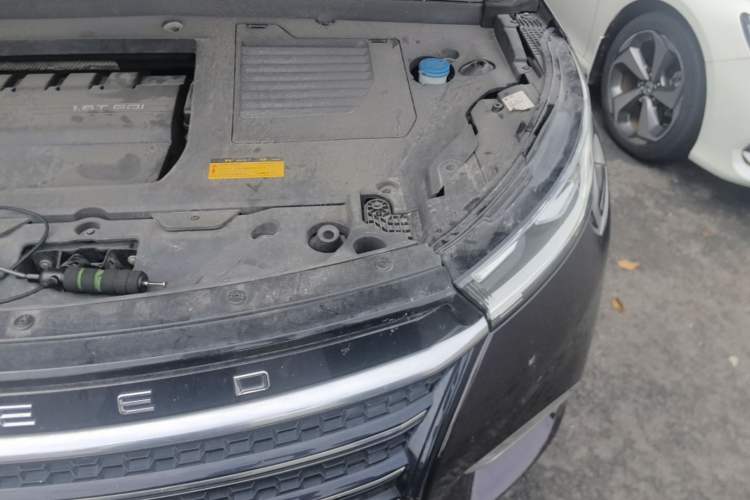 Used EXEED Lingyun 2020 1.6T Two-Wheel Drive Star Edition Engine Bay Left