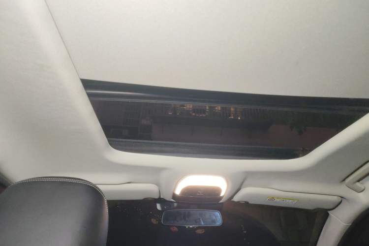 Used EXEED Lingyun 2020 1.6T Two-Wheel Drive Star Edition Headliner