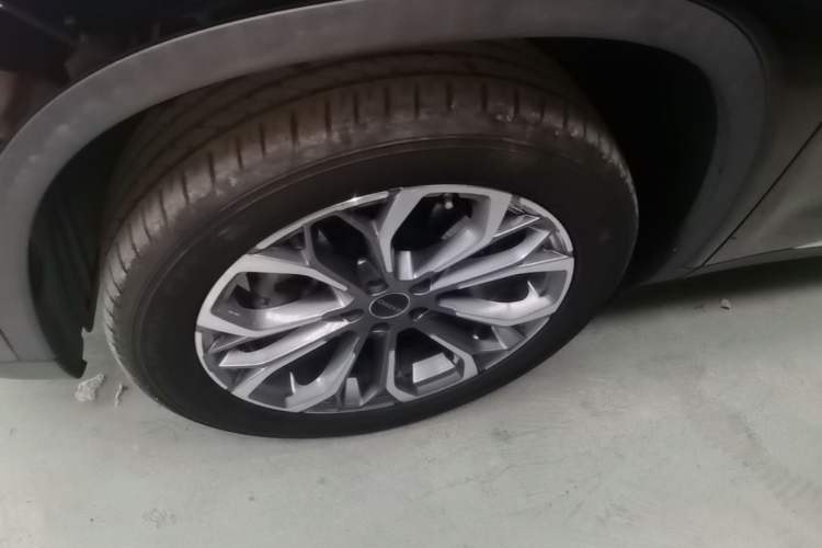 Used EXEED Lingyun 2020 1.6T Two-Wheel Drive Star Edition Left Front Wheel Hub