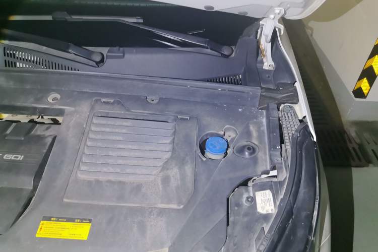 Used EXEED Lingyun 2020 1.6T Two-Wheel Drive Star Edition Engine Bay Left
