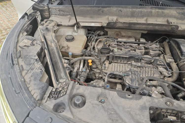 Used EXEED Lingyun 2020 1.6T Two-Wheel Drive Star Edition Engine Bay Right