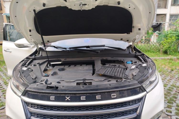 Used EXEED Lingyun 2020 1.6T Two-Wheel Drive Star Edition Engine Bay