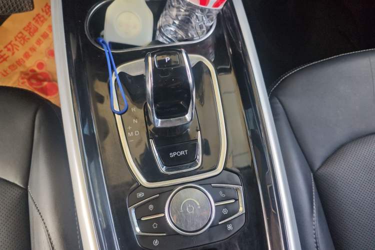 Used EXEED Lingyun 2020 1.6T Two-Wheel Drive Star Edition Gear Lever