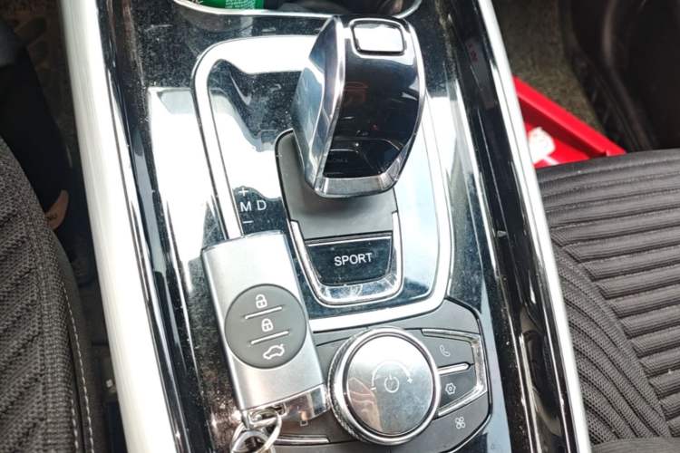 Used EXEED Lingyun 2020 1.6T Two-Wheel Drive Star Edition Gear Lever