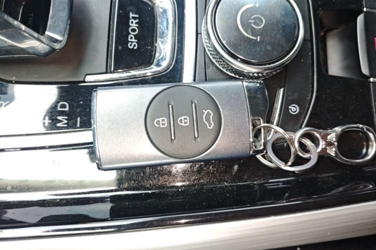 Used EXEED Lingyun 2020 1.6T Two-Wheel Drive Star Edition Interior 1