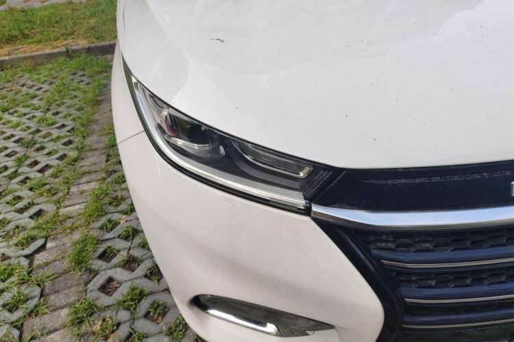 Used EXEED Lingyun 2020 1.6T Two-Wheel Drive Star Edition Right Front Headlight