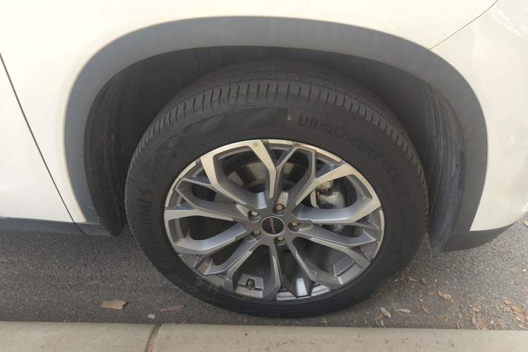 Used EXEED Lingyun 2020 1.6T Two-Wheel Drive Star Edition Right Front Wheel Hub