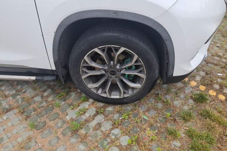 Used EXEED Lingyun 2020 1.6T Two-Wheel Drive Star Edition Right Front Wheel Hub