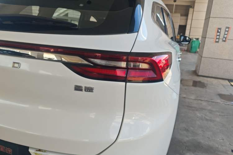 Used EXEED Lingyun 2020 1.6T Two-Wheel Drive Star Edition Right Rear Taillight