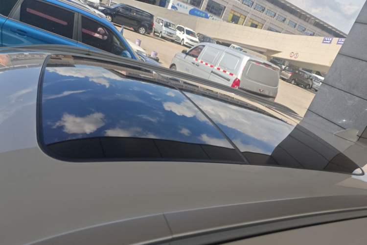 Used EXEED Lingyun 2020 1.6T Two-Wheel Drive Star Edition Roof