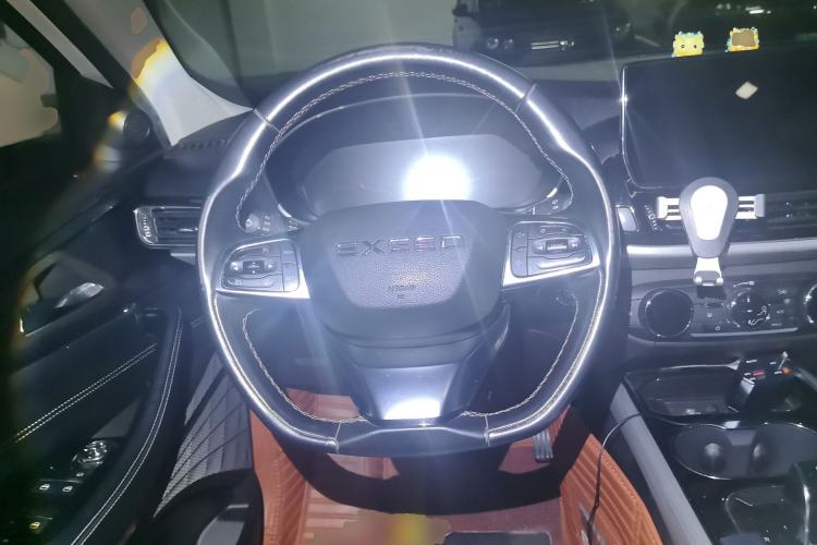 Used EXEED Lingyun 2020 1.6T Two-Wheel Drive Star Edition Steering Wheel