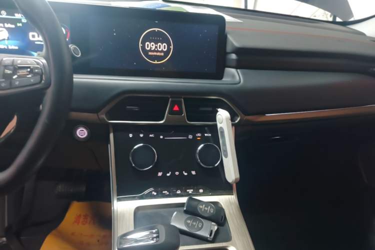 Used EXEED Lingyun 2021 400T Four-Wheel Drive Star Prestige Edition Audio And AC Panel